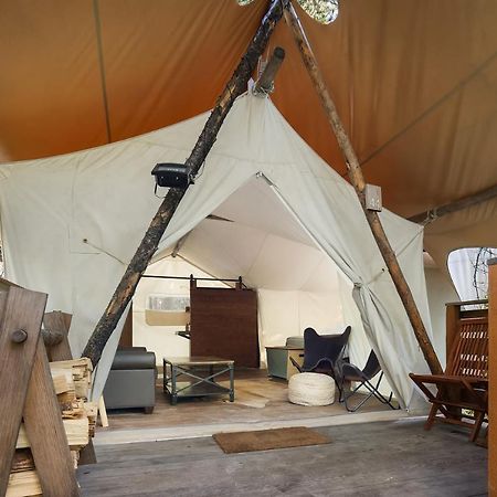 Under Canvas Glacier Coram Buitenkant foto