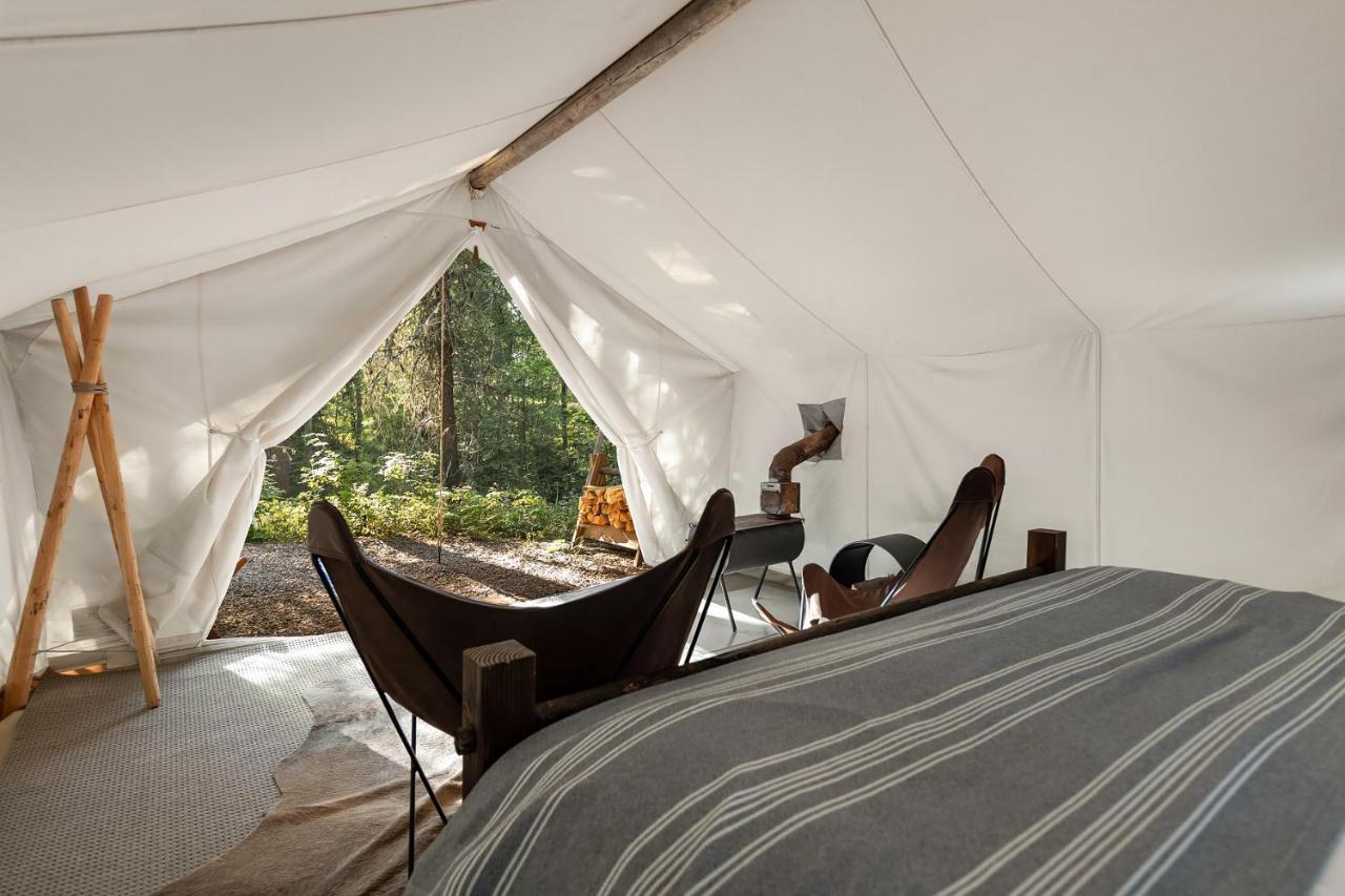Under Canvas Glacier Coram Buitenkant foto