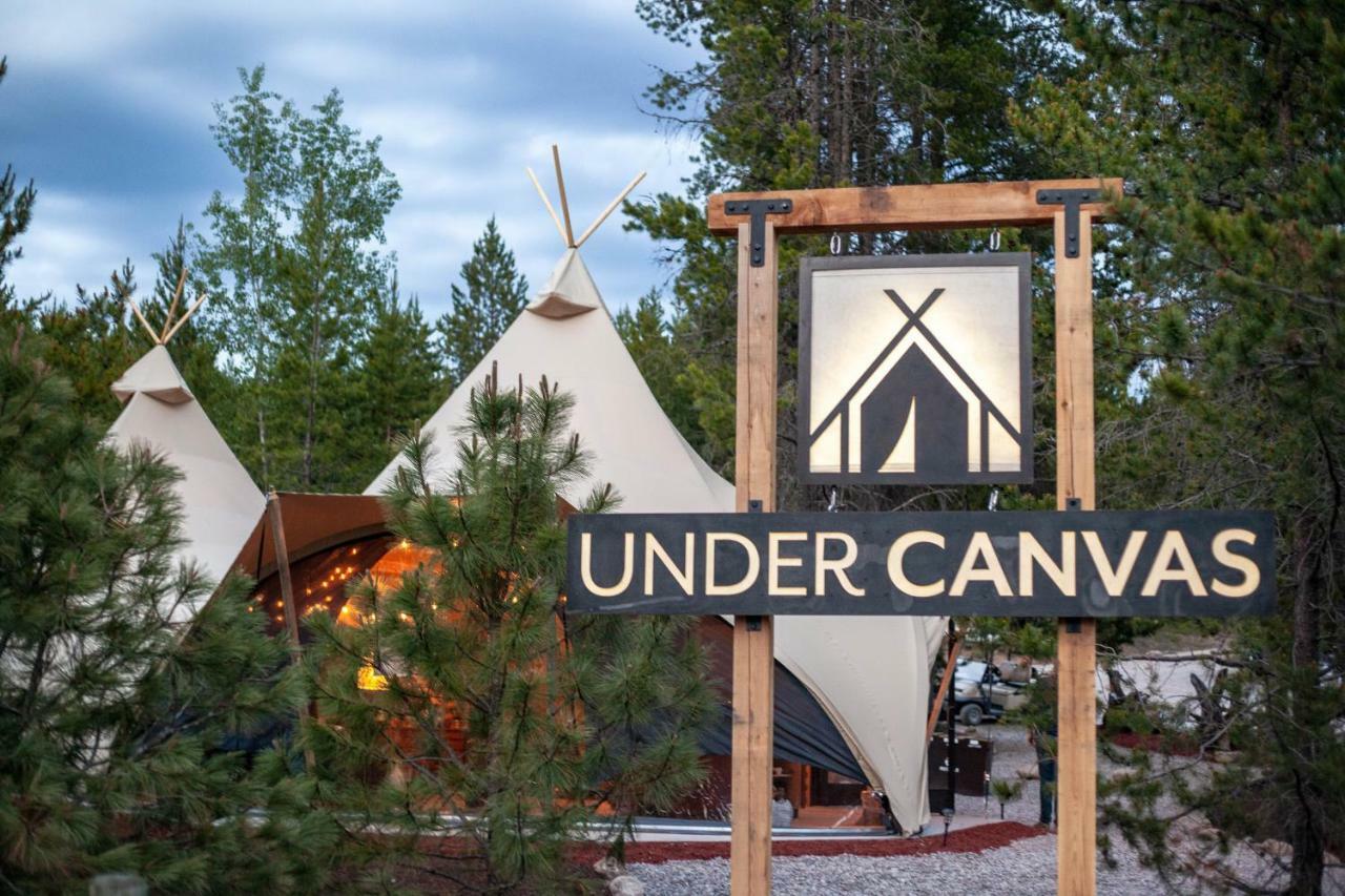 Under Canvas Glacier Coram Buitenkant foto