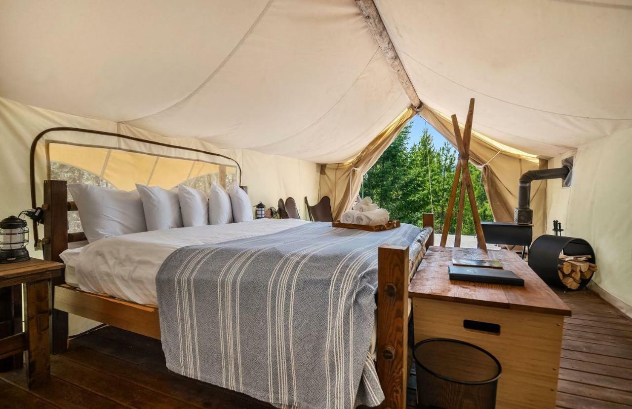 Under Canvas Glacier Coram Buitenkant foto