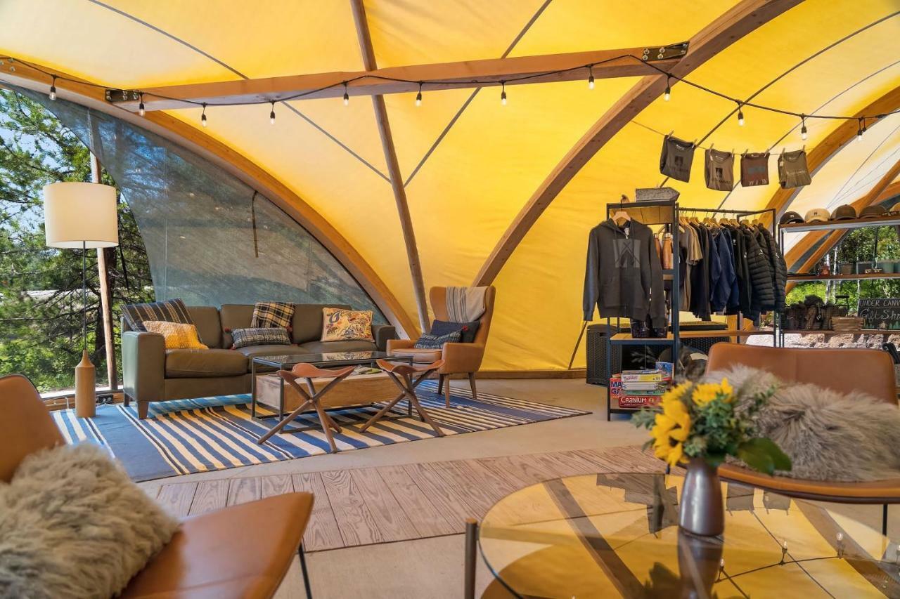 Under Canvas Glacier Coram Buitenkant foto